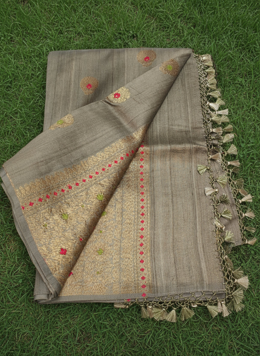 Borderless Ash Grey Tussar Saree
