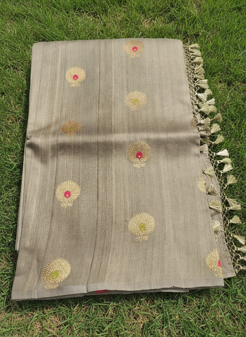 Borderless Ash Grey Tussar Saree