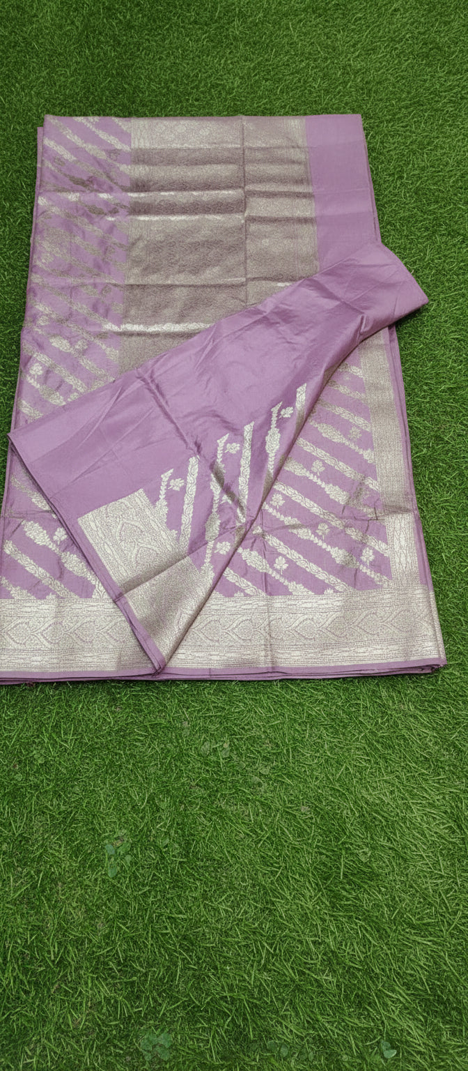 Lilac/ Pastel Light Pink Pure Banarasi Silk Saree